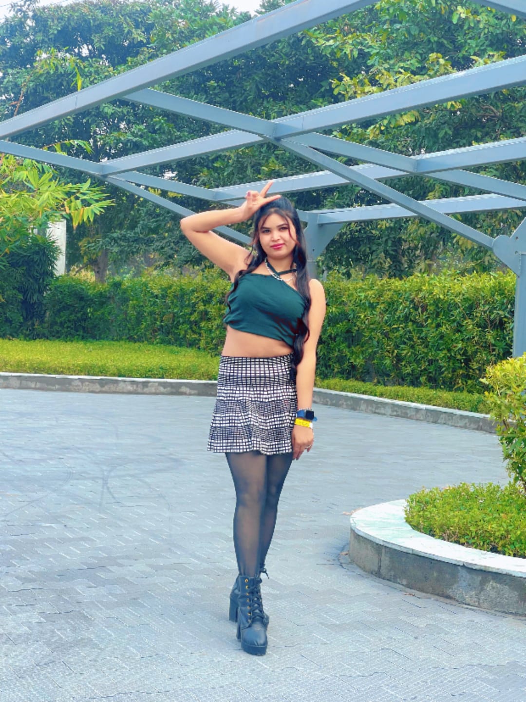 Priya from Pune I am here for your special room time