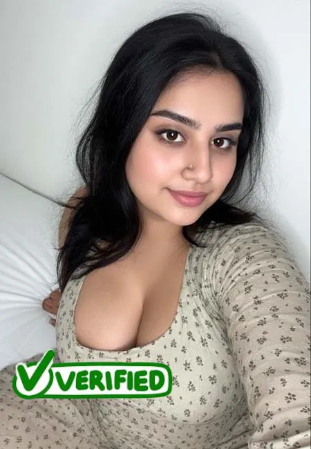 Mature Housewife Escort Ready to Sensuous Body Massage